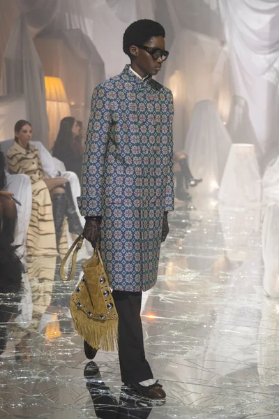 Look 72